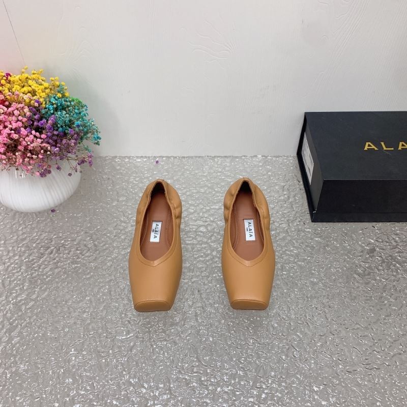 Other flat shoes